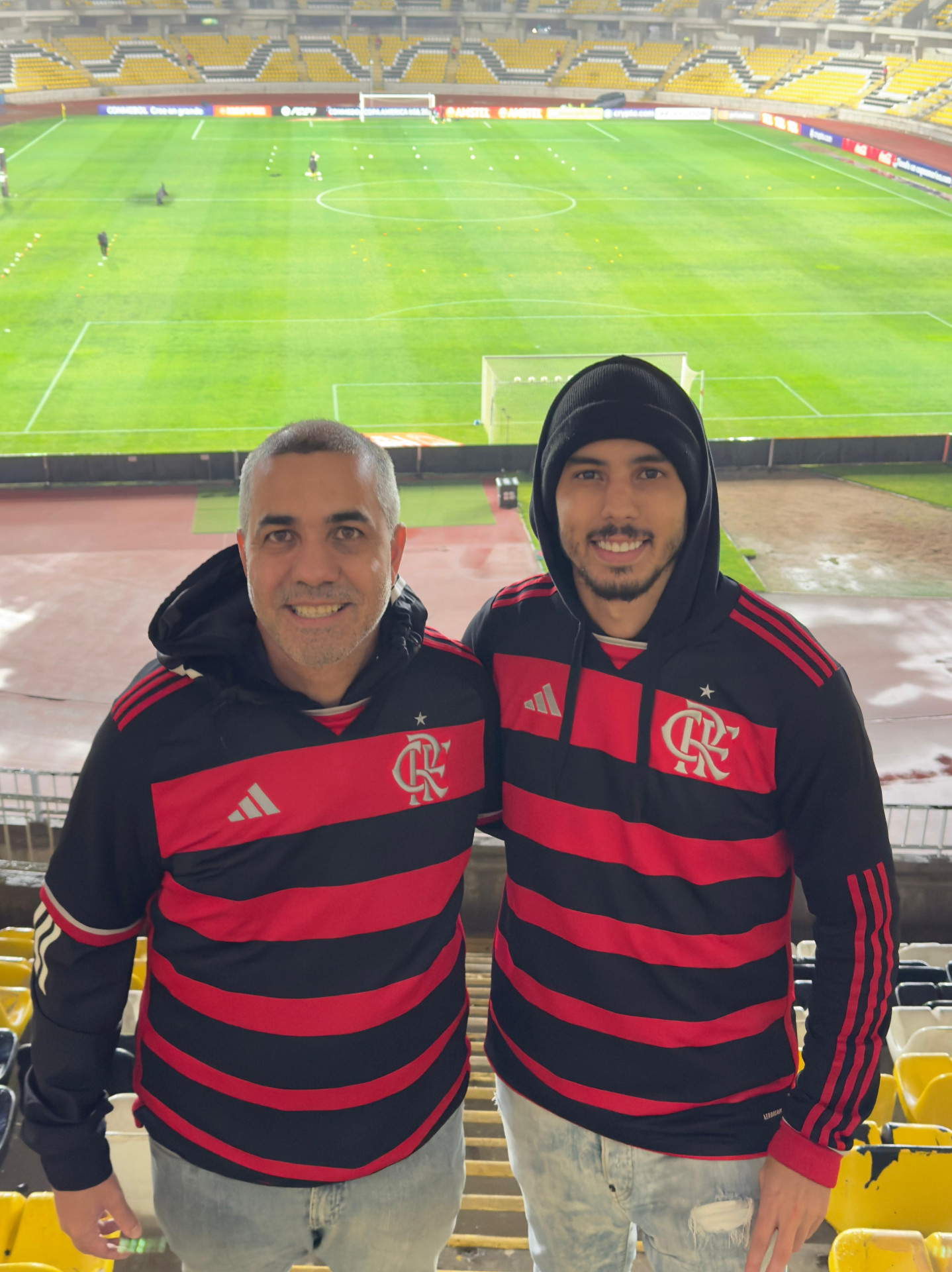 O flamenguista Igor Trotte acompanha o Mengão em todo canto - Divulgação