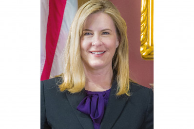 Deputada é morta e senador fica ferido em ataque a tiros nos EUA