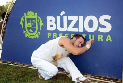 Aulas de capoeira estão de volta em Búzios com programação especial nas praças