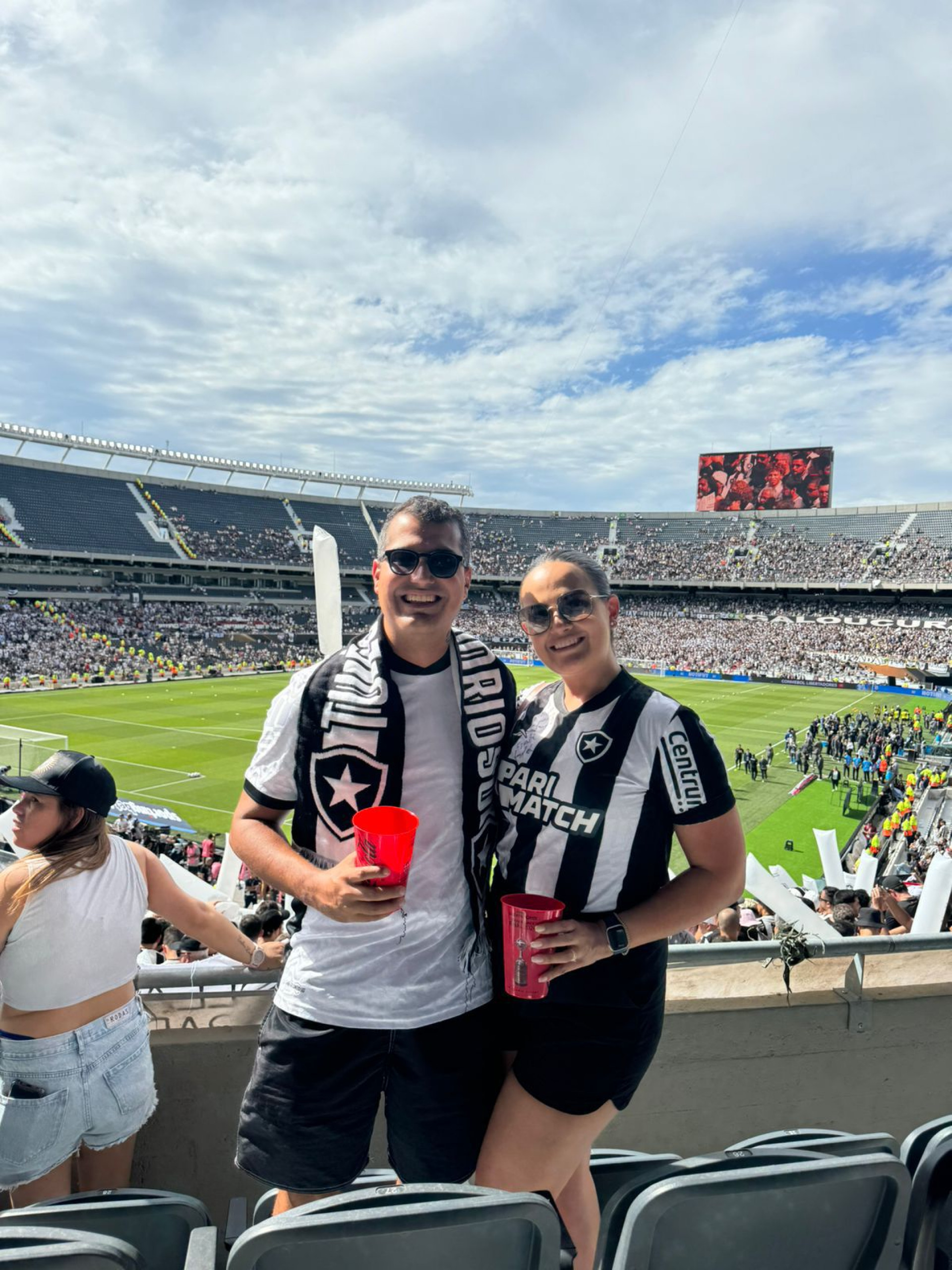 Leonardo Gomes ao lado da mulher, Gabriela Guimarães - Arquivo Pessoal