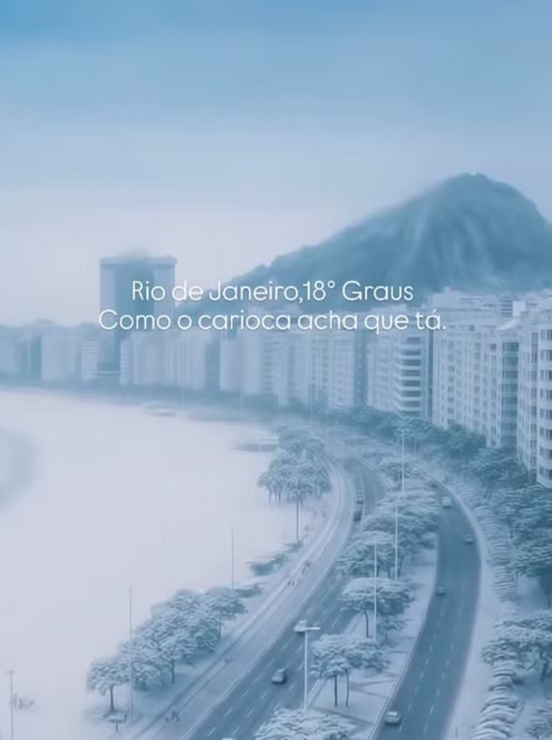 Cariocas brincam e fazem nevar no Rio de Janeiro - Reprodução