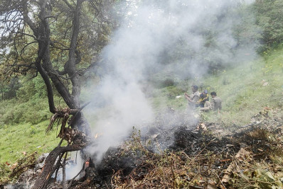 Helicóptero cai e mata sete pessoas na Índia, incluindo uma criança