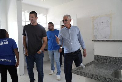 Prefeito vistoria obras da nova creche do Jardim Miriambi