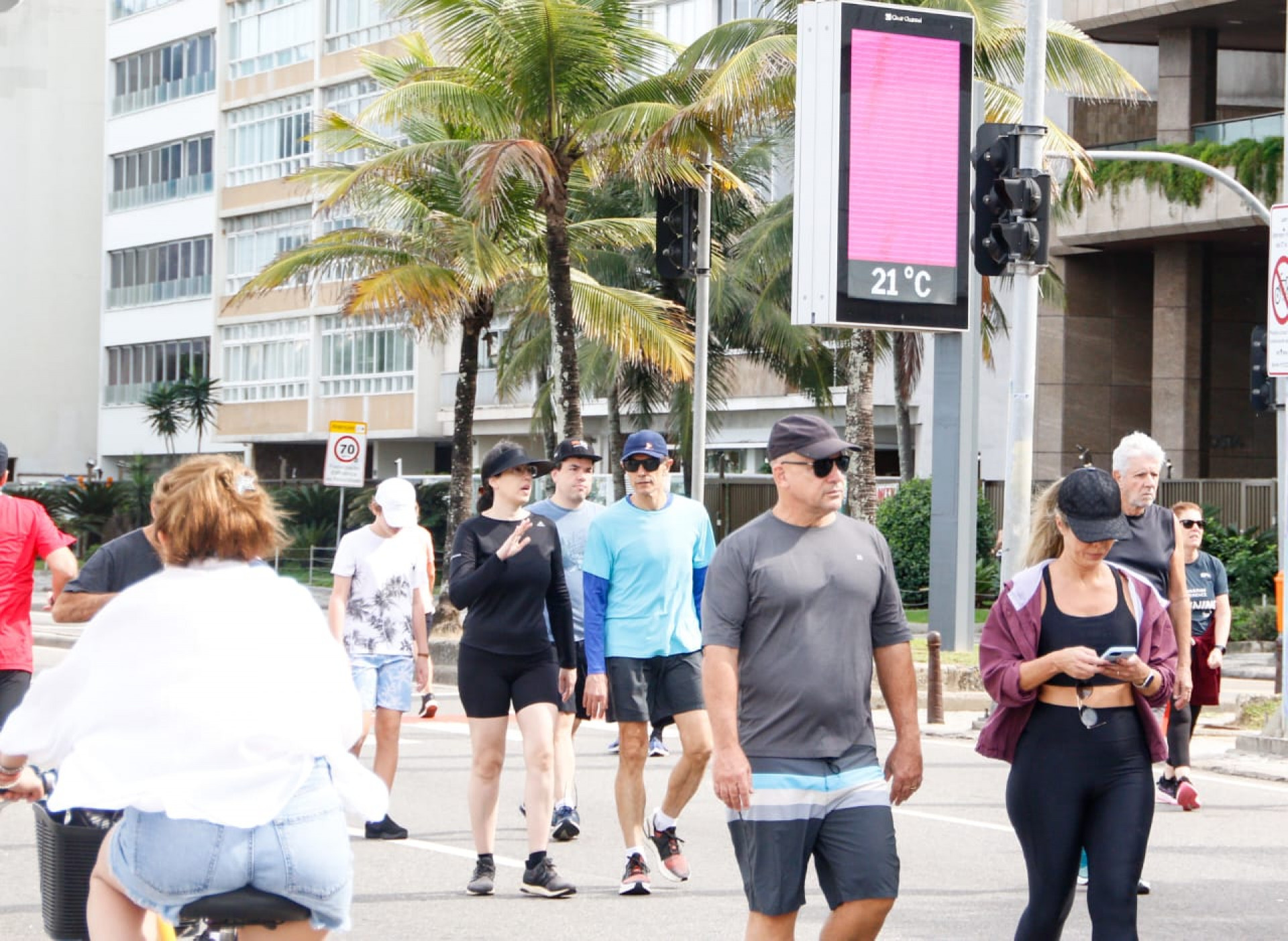 Cariocas aproveitaram temperatura mais amena para praticar esportes - Érica Martin/Agência O Dia