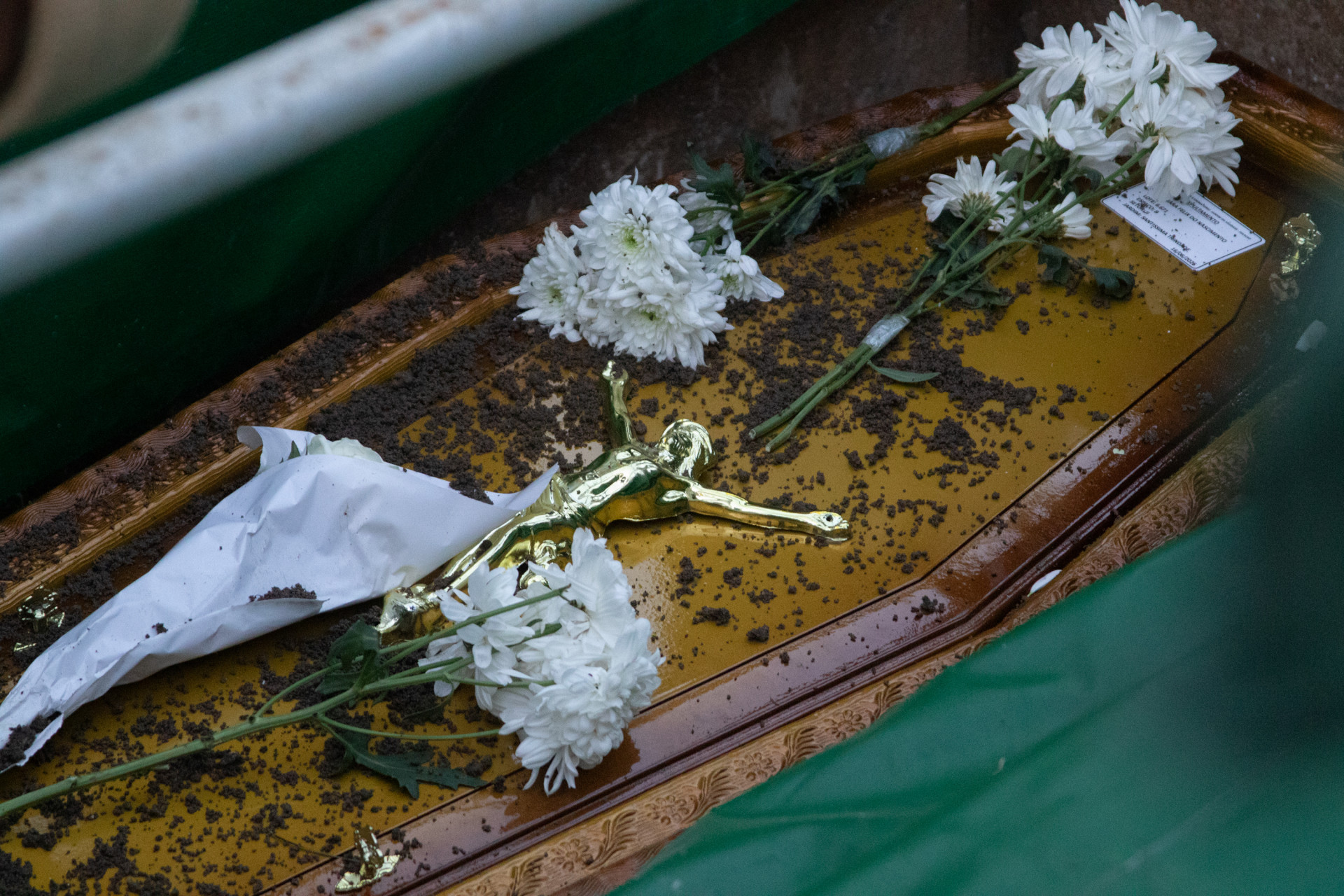 Enterro de Bira Presidente, fundador do Cacique de Ramos, nesta segunda-feira (16) - &Eacute;rica Martin/Ag&ecirc;ncia O Dia 