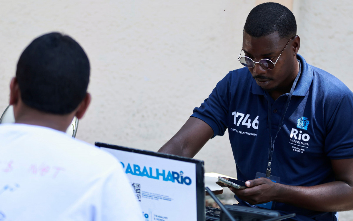 Vagas abrangem pessoas sem experiência comprovada em carteira