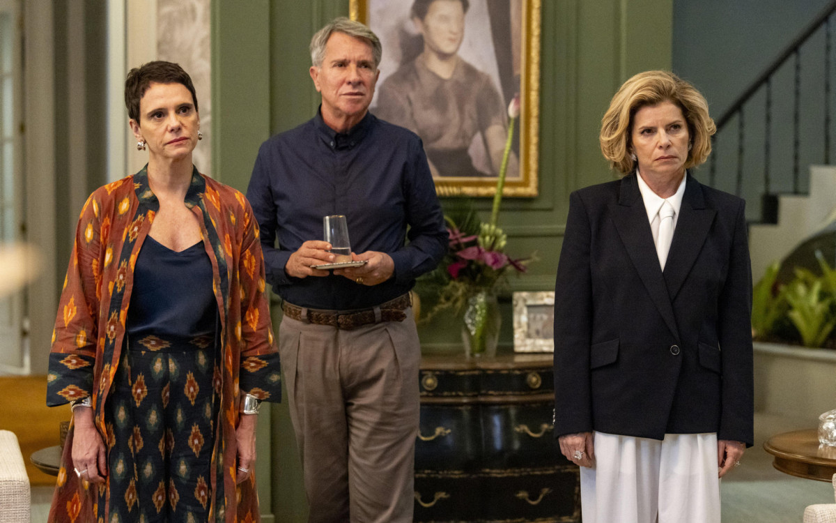  Celina (Malu Galli),  Eugênio (Luis Salem) e Odete Roitman (Debora Bloch) - Fábio Rocha / TV Globo