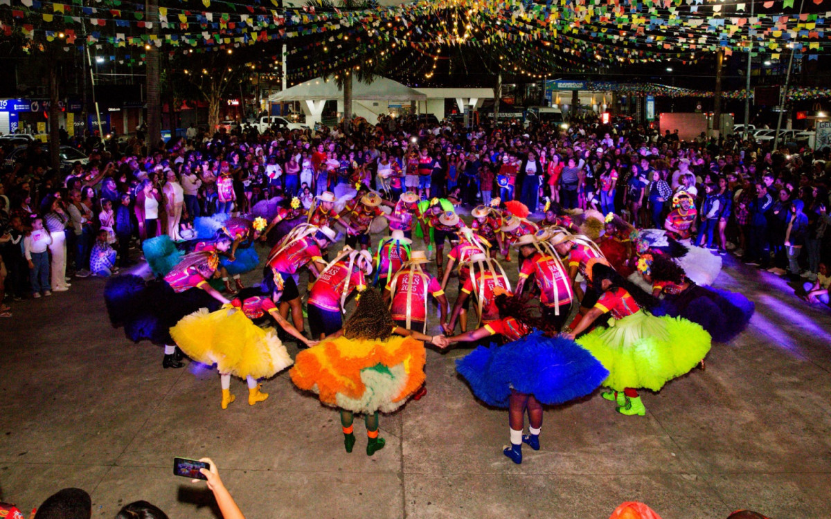 Festa de Santo Ant&ocirc;nio, em Caxias, re&uacute;ne milhares de pessoas  - Divulga&ccedil;&atilde;o