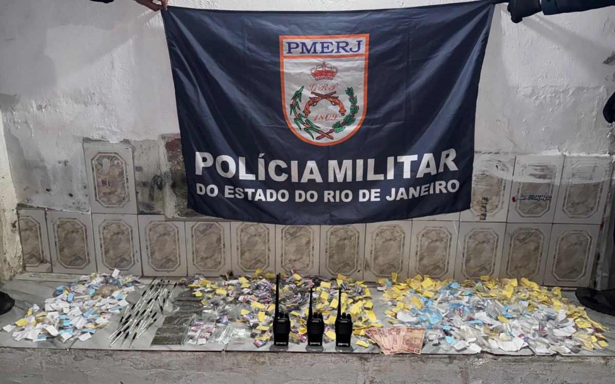 Material apreendido pelos policiais na ação