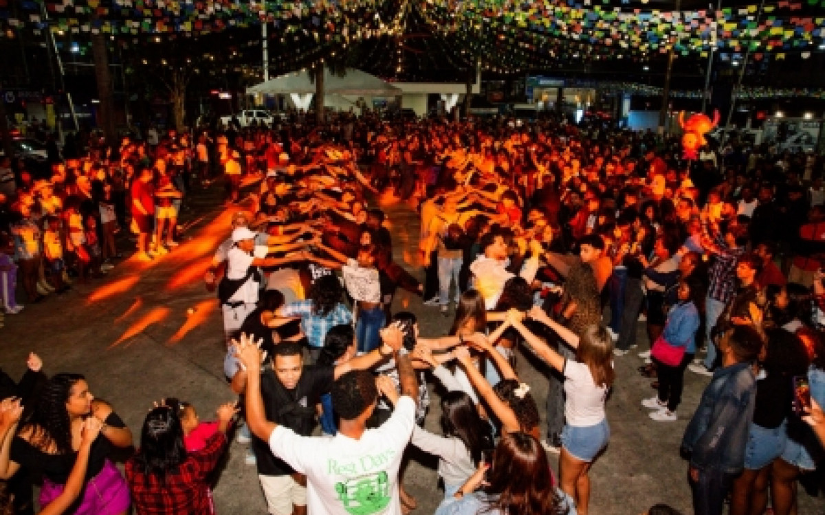 Festa de Santo Ant&ocirc;nio, em Caxias, re&uacute;ne milhares de pessoas  - Divulga&ccedil;&atilde;o