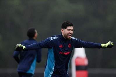 Rossi aborda peculiaridade na posição de goleiro e cita Matheus Cunha: 'Difícil falar'