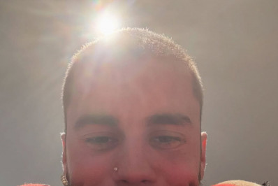 Justin Bieber reflete sobre crescimento pessoal: 'Sei que tenho problemas de temperamento'