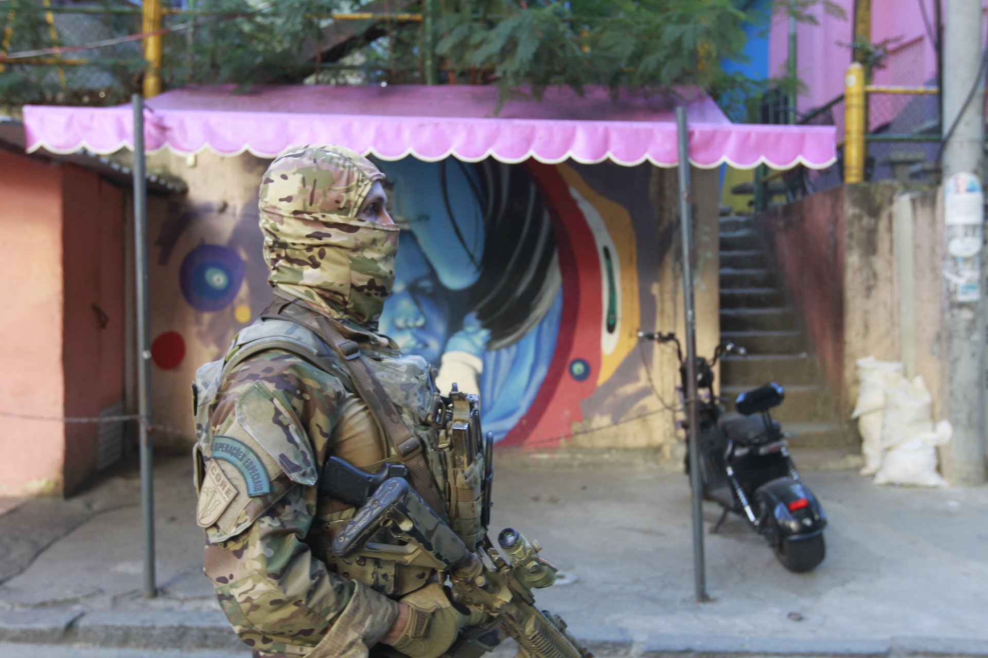 Polícia realizou uma operação na Ladeira dos Tabajaras nesta segunda-feira (16) - Reginaldo Pimenta/Agência O Dia