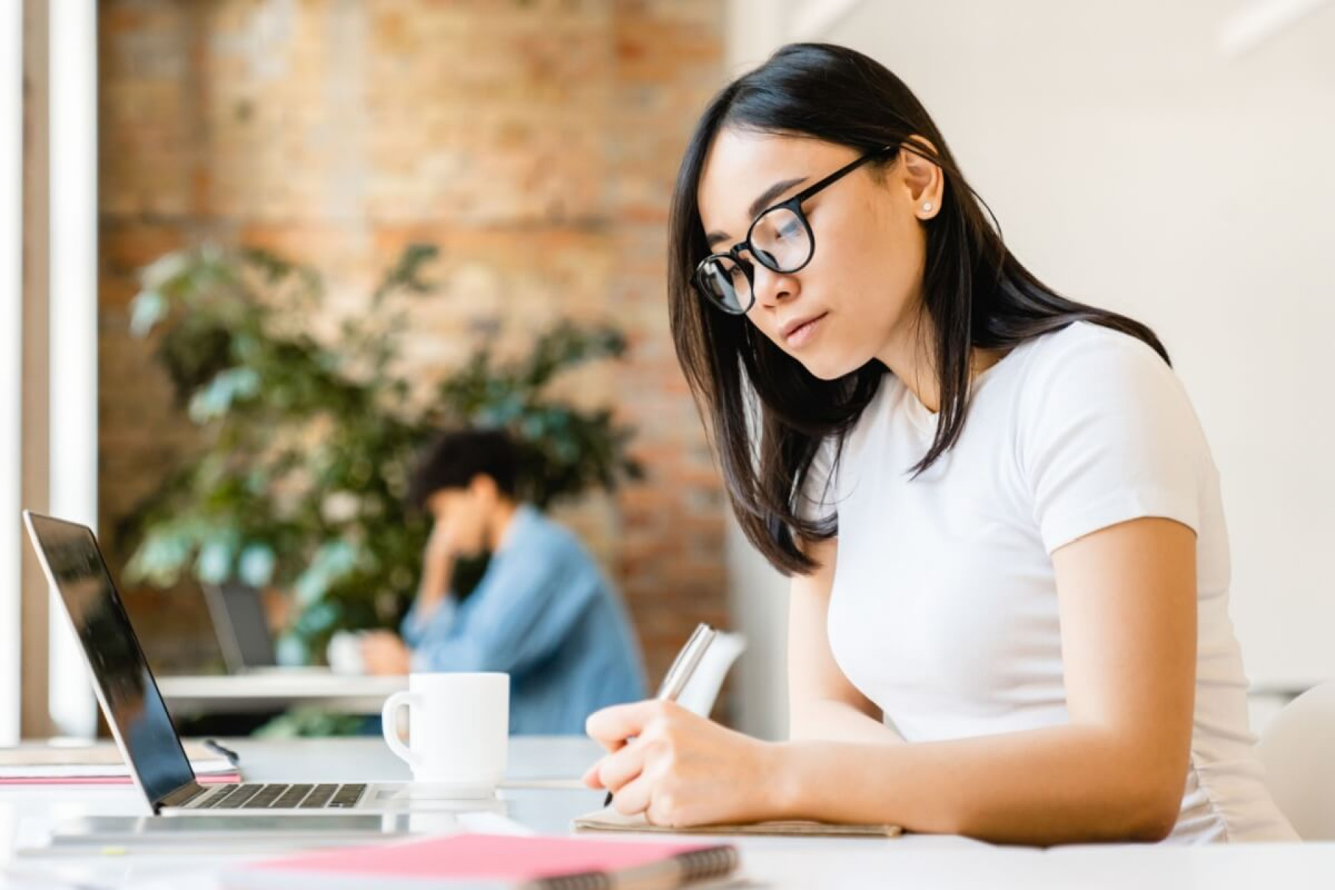 A reda&ccedil;&atilde;o da Fuvest traz mudan&ccedil;as para o exame desse ano (Imagem: Inside Creative House | Shutterstock)