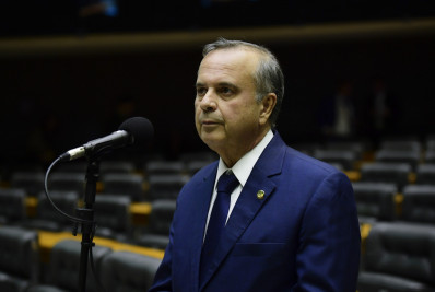 Senador reafirma que Flávio deve definir vice após convenção partidária