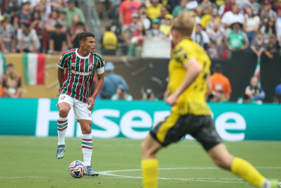 Thiago Silva valoriza partida do Fluminense contra o Borussia: 'Sei como é difícil'