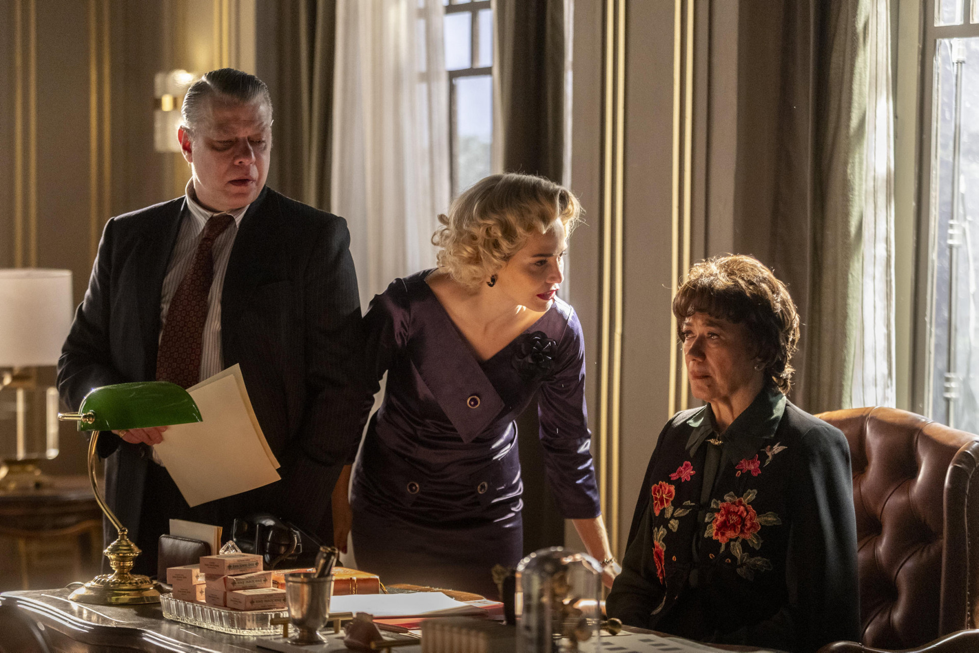 Zélia se apresenta como Branca Rangel para Maristela e Juliano
 - Globo/ Beatriz Damy