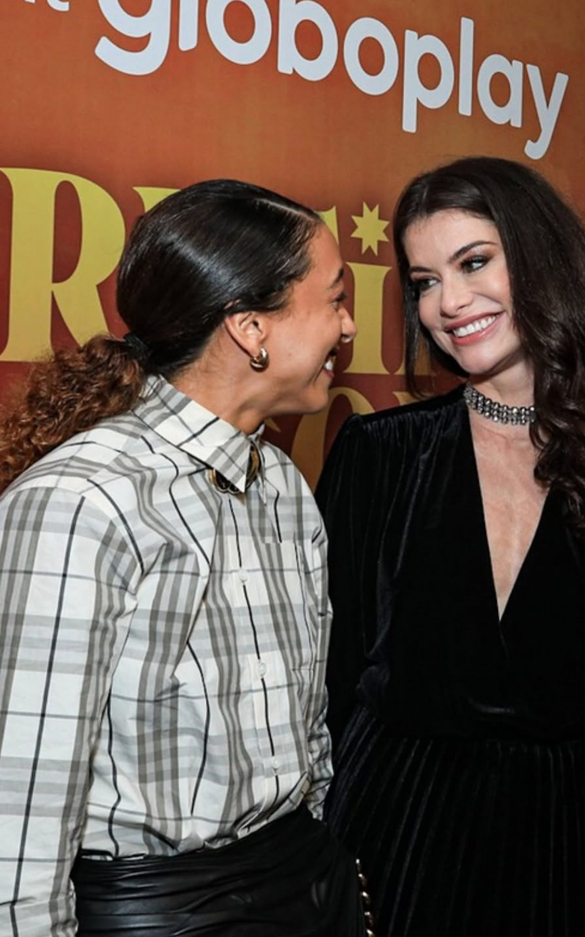 Alice Carvalho e Alinne Moraes foram um casal em 'Guerreiros do Sol'
 - Reprodução/Instagram