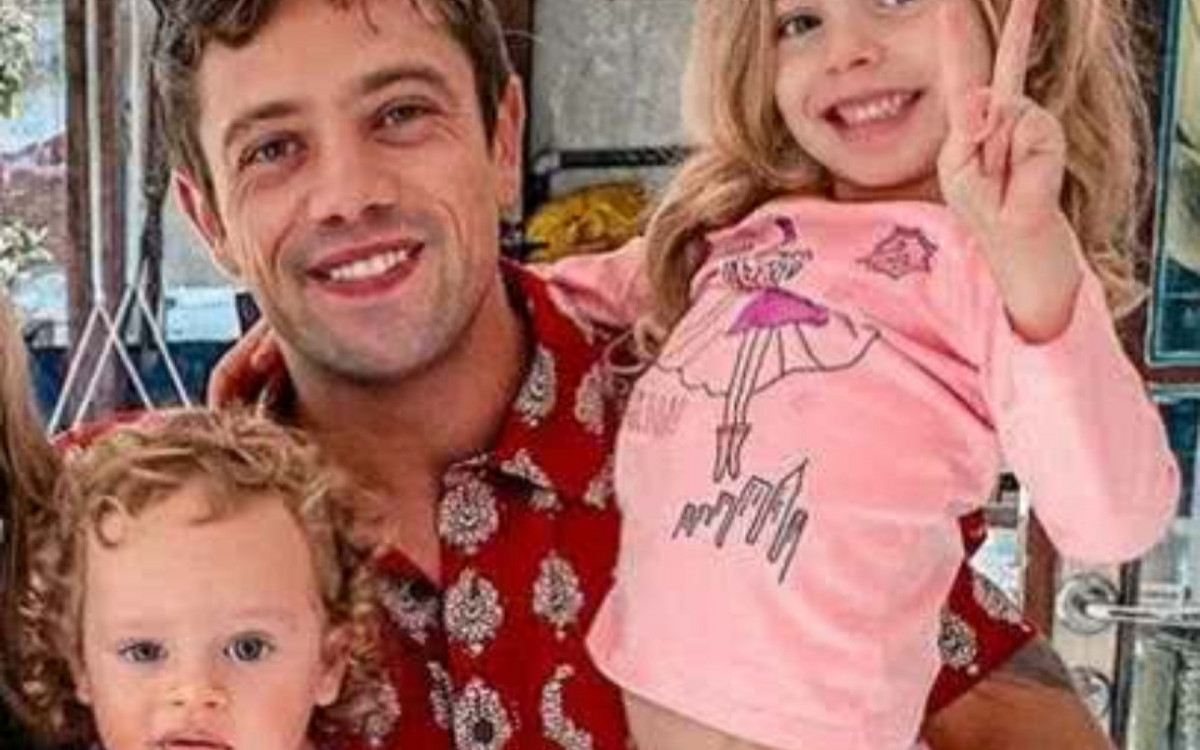 O artista tem dois filhos: Aurora, de 10 anos, e Valentim, de 7