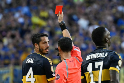 Fifa pune dois jogadores do Boca Juniors por expulsão no jogo contra o Benfica