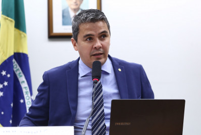 Saiba quem é o deputado que será relator da cassação de Carla Zambelli