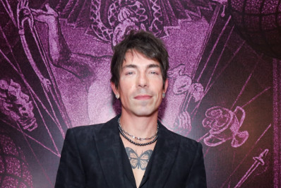 Di Ferrero reúne famosos em festa de aniversário