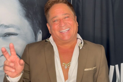 Leonardo ironiza onda de críticas por cantar bêbado: 'Conversa fiada'