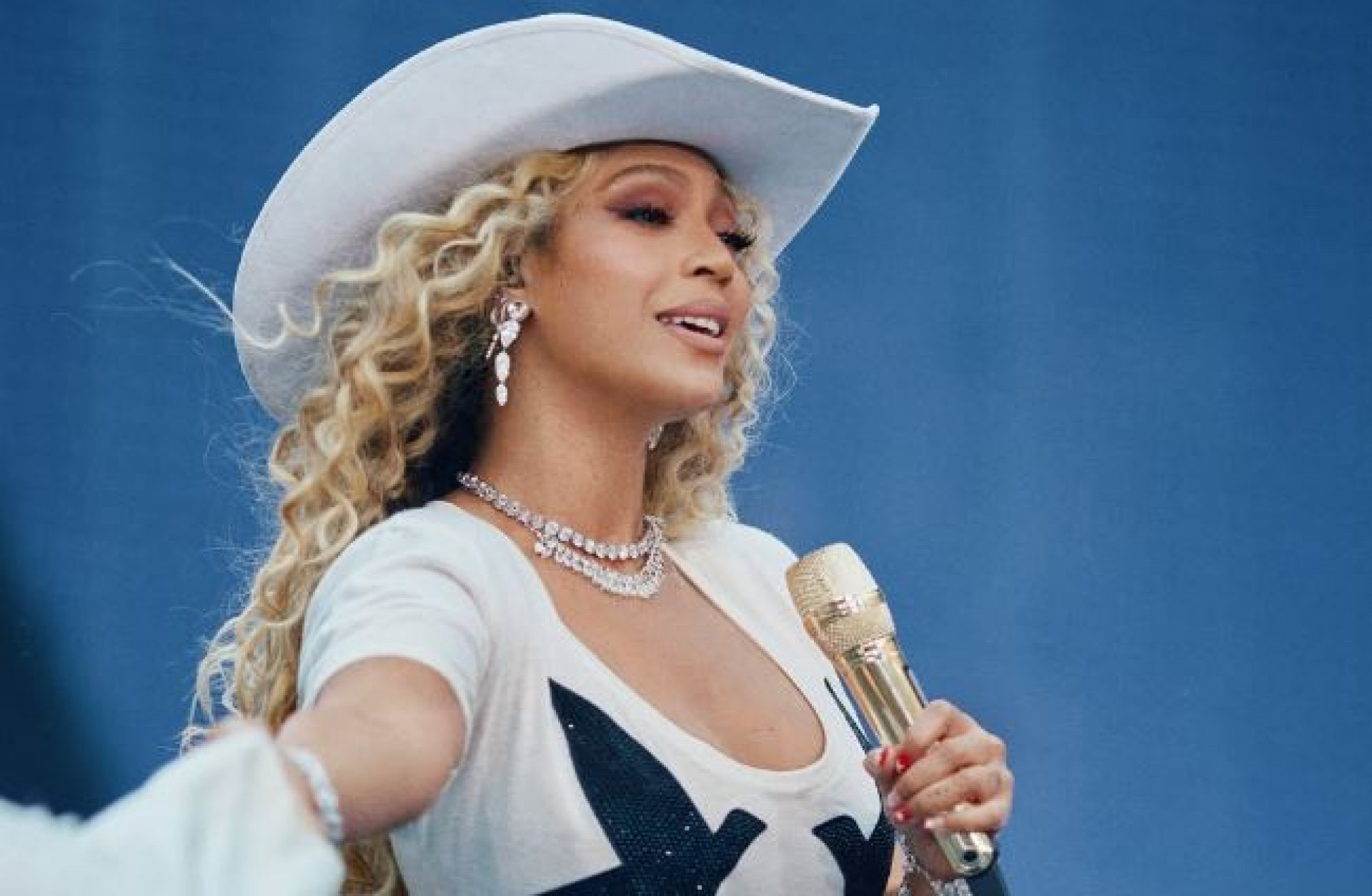 Beyoncé, em apresentação no Tottenham Hotspur Stadium, em Londres - Reprodução / Instagram