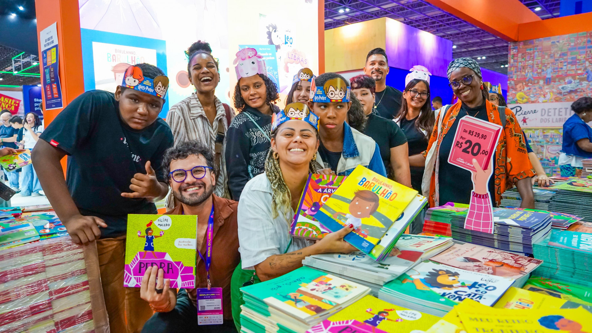 O passeio da pasta proporcionou uma imers&atilde;o no universo da literatura e das artes - Gilberto Rocha/ PMSJM