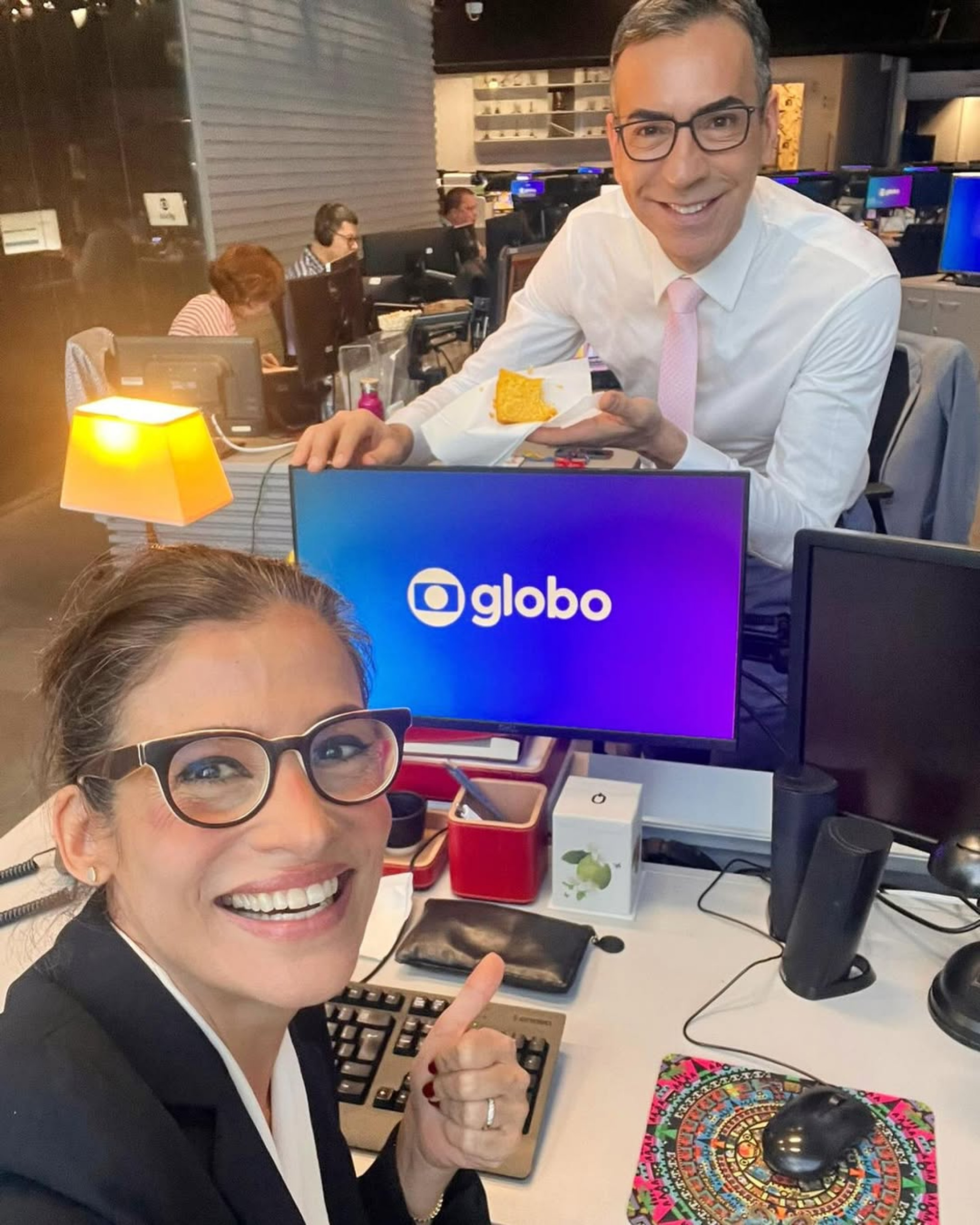 César Tralli compartilhou selfie tirada por Renata Vasconcellos  - Reprodução/Instagram