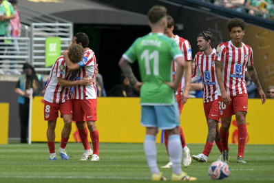 Atlético de Madrid se recupera de derrota na estreia e vence Seattle Sounders