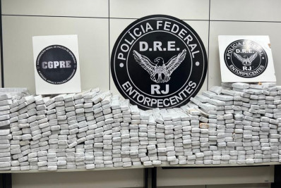 Homens que transportavam quase uma tonelada de maconha são presos na Via Dutra