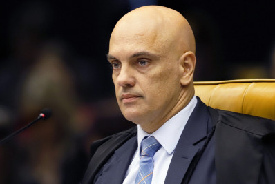Moraes diz que defesa de Bolsonaro poderá acompanhar acareação de Cid