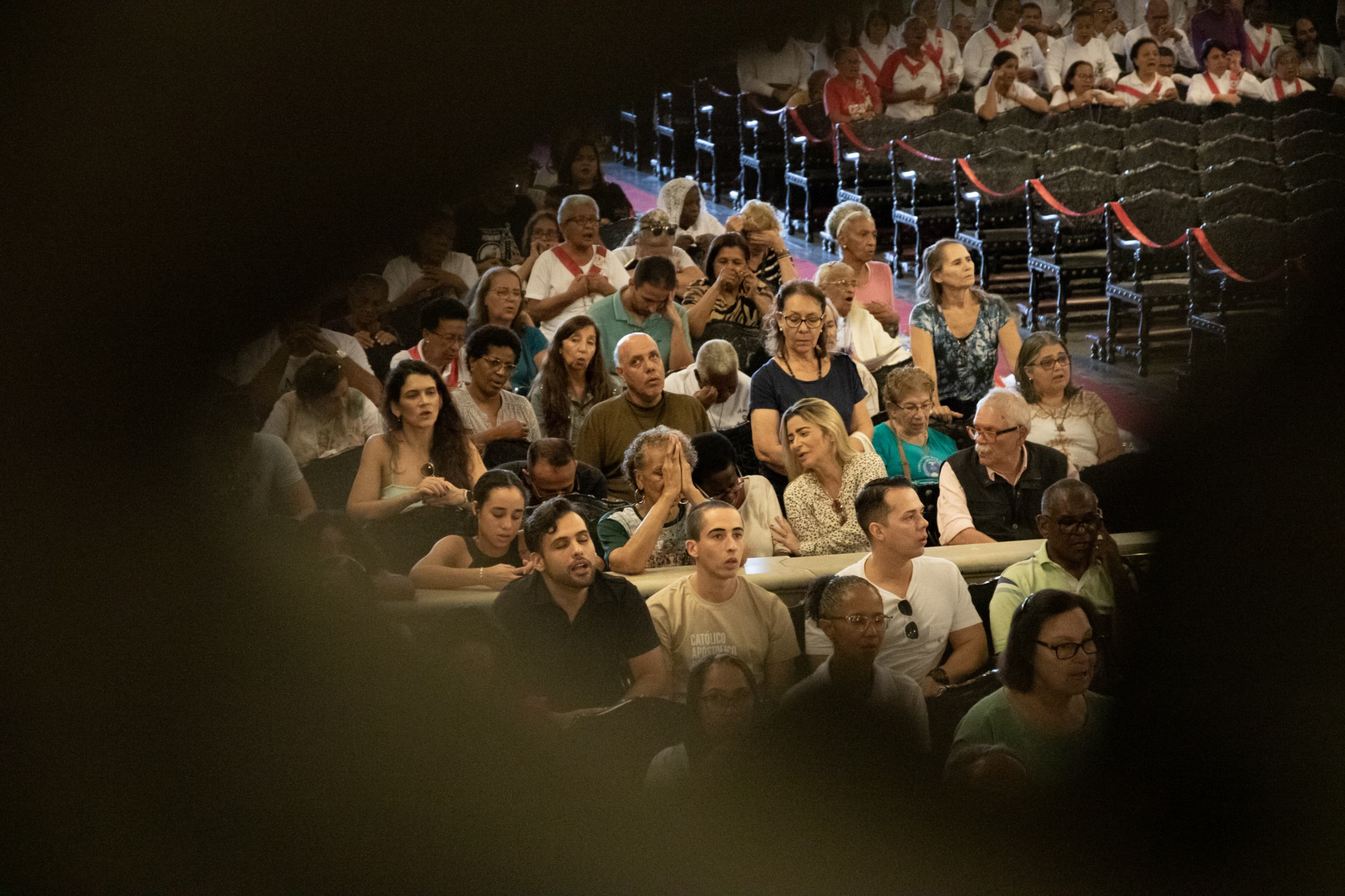 Fiéis celebraram missa na Igreja da Candelária antes da procissão de Corpus Christi - Érica Martin / Agência O Dia
