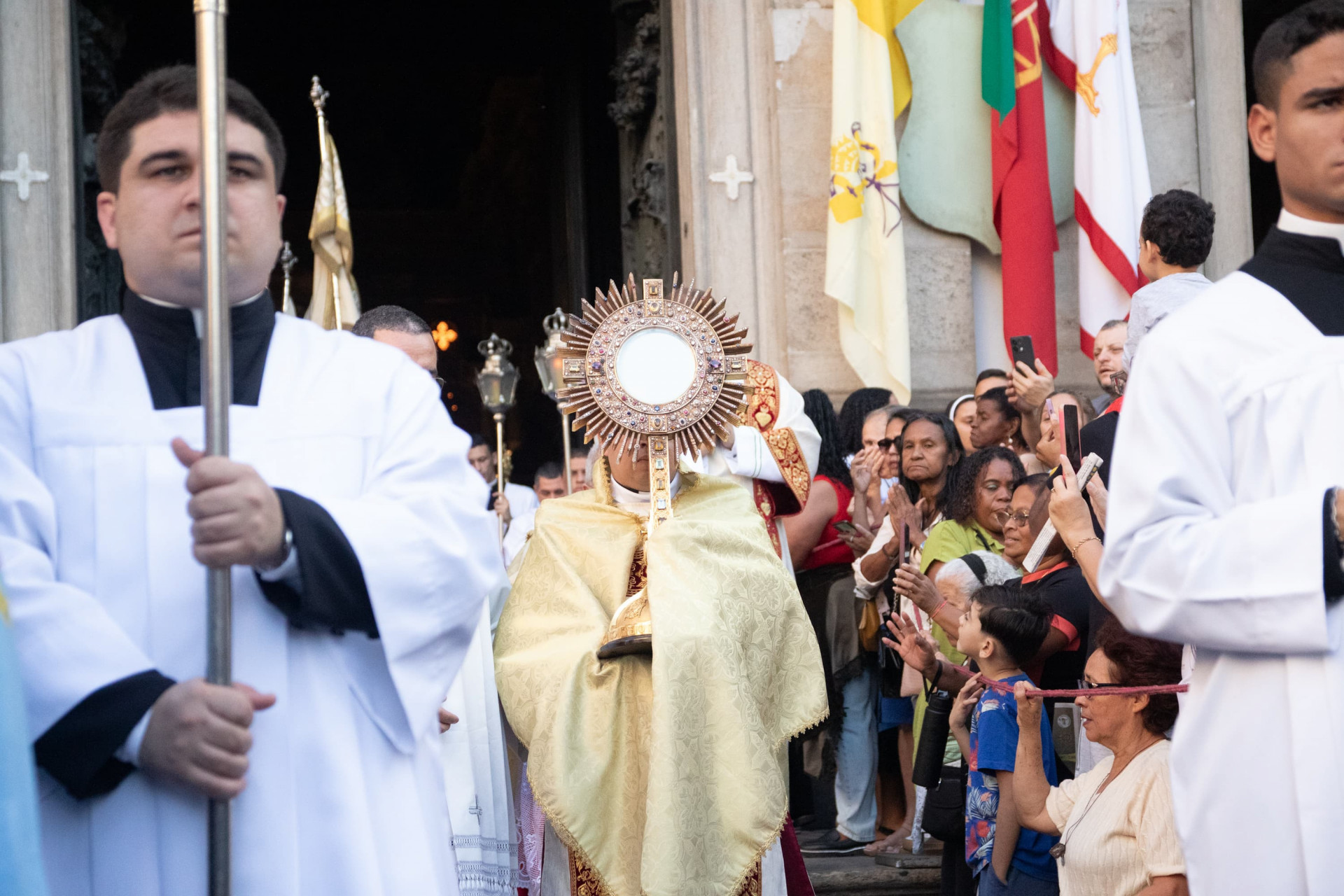 Procissão de Corpus Christi saiu da Igreja de Nossa Senhora da Candelária - Érica Martin / Agência O Dia