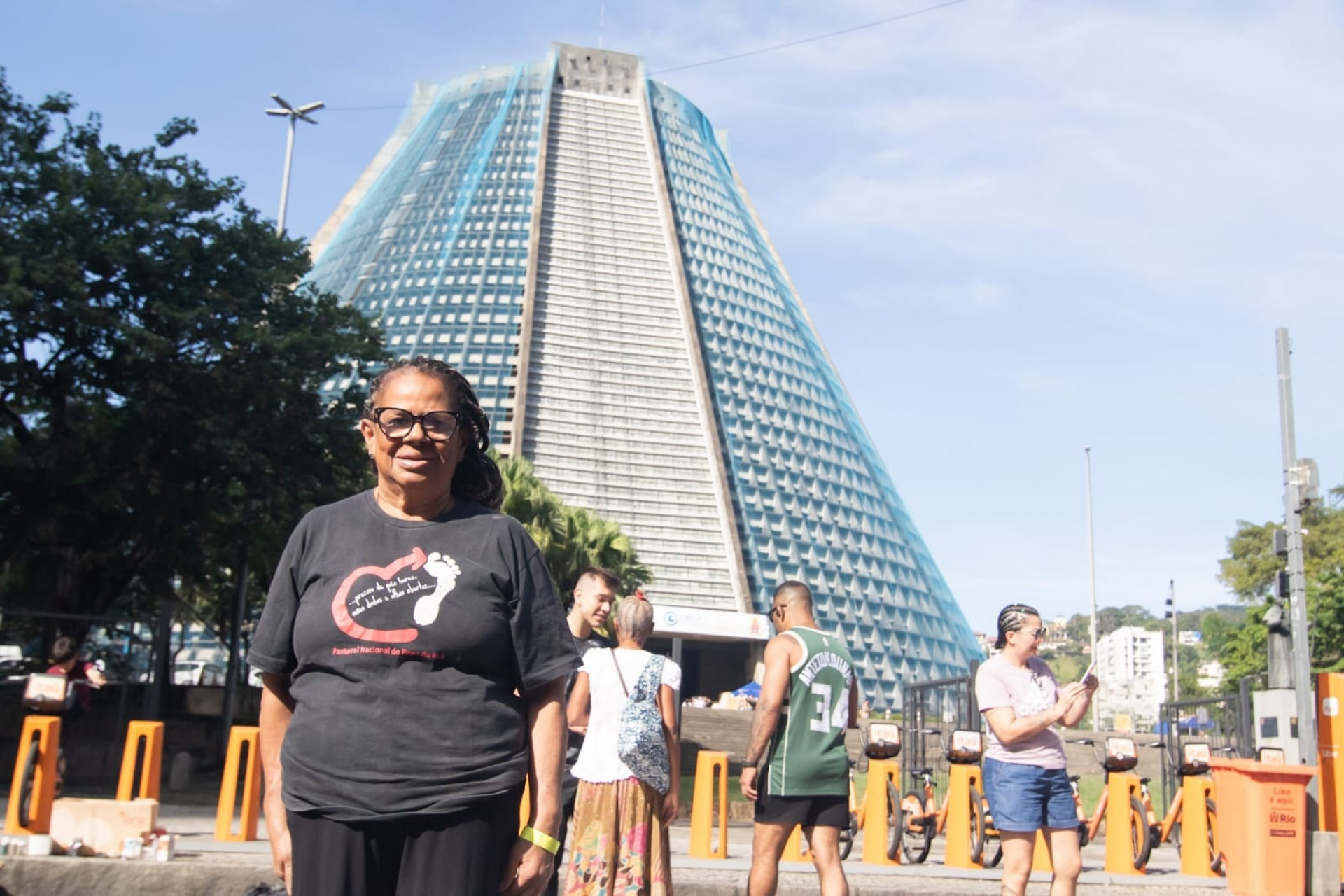 Tânia Ramos trabalha com assistência social direcionada a pessoas em situação de rua - Érica Martin/Agência O Dia