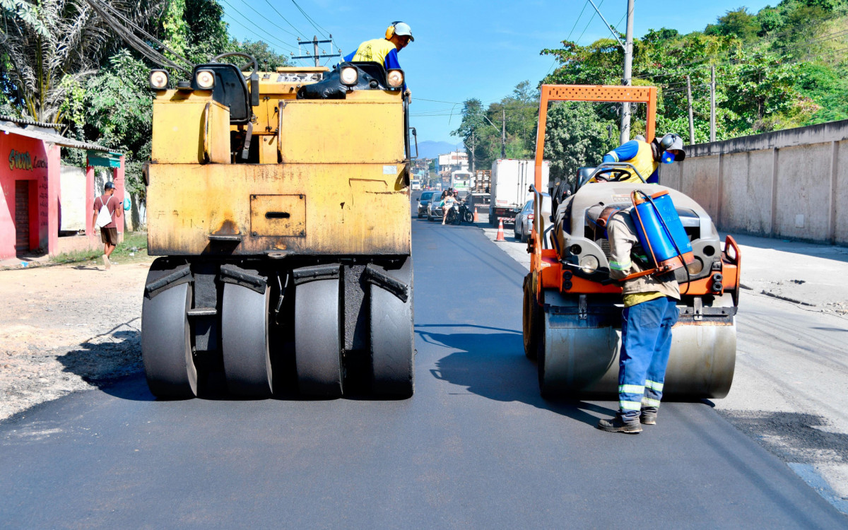 A Automóvel Clube novo calçamento e meios-fios, trazendo mais mobilidade, modernidade e conforto para os moradores de toda região

