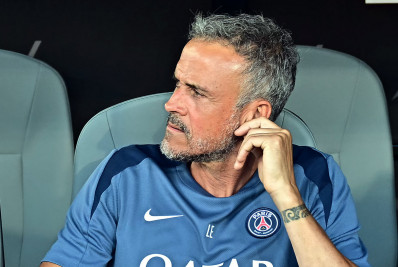 Luis Enrique evita falar sobre reencontro do PSG com Mbappé: 'Faz parte do passado'