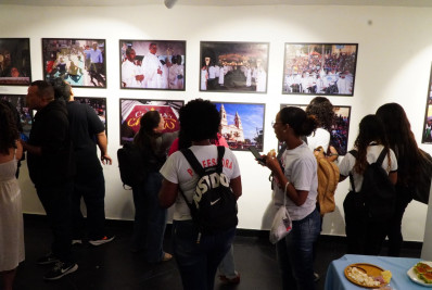 São Gonçalo abre exposição fotográfica sobre Corpus Christi na Casa das Artes