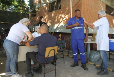 São Gonçalo realiza ações ligadas à saúde do homem em empresa de transportes