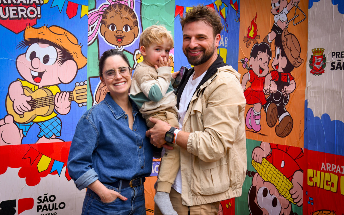 Fernanda Vasconcellos, Cássio Reis e o filho 