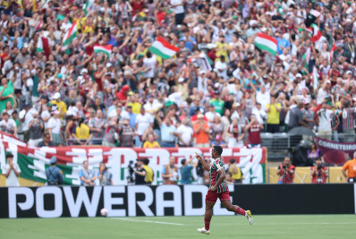 Jhon Arias revela 'ajuda' de Ganso em golaço de falta pelo Fluminense