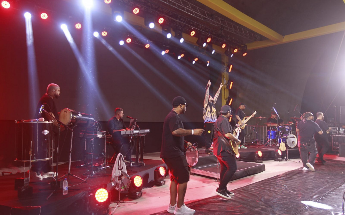 Show do Suel nos 74 anos no Jornal O Dia 