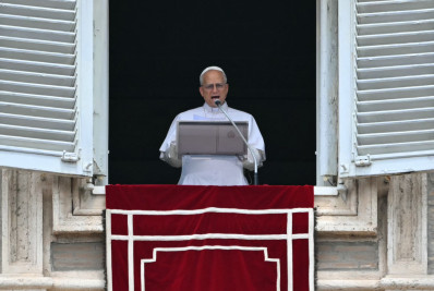 A humanidade 'apela por paz', diz o papa após ataques dos EUA ao Irã