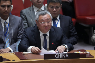 China pede cessar-fogo imediato no Irã e fim do uso da força