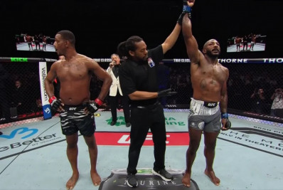 UFC Baku: Khalil supera Jamahal Hill na luta principal, enquanto único brasileiro perde