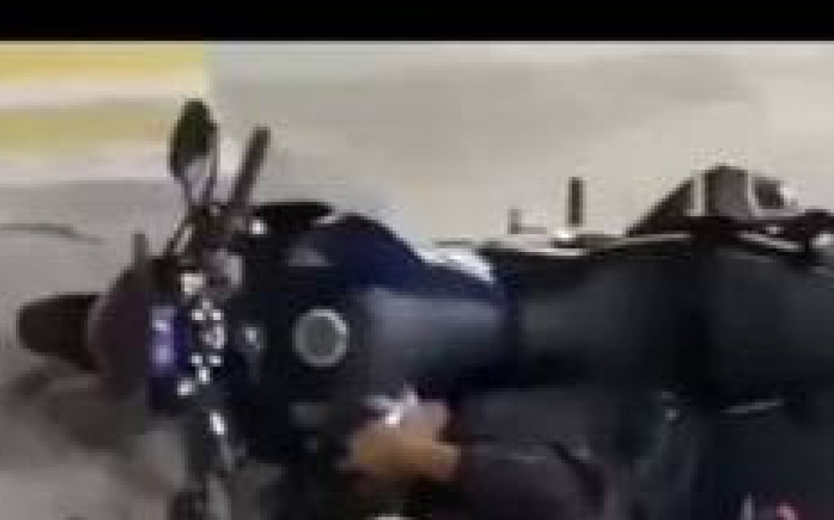 O criminoso estava em uma moto quando tentou assaltar a v&iacute;tima - Rede Social