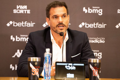 Diretor do Vasco atualiza a situação do zagueiro João Victor