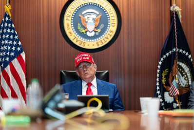 Trump pressiona por petróleo barato em meio à tensão com Irã e alta nos mercados