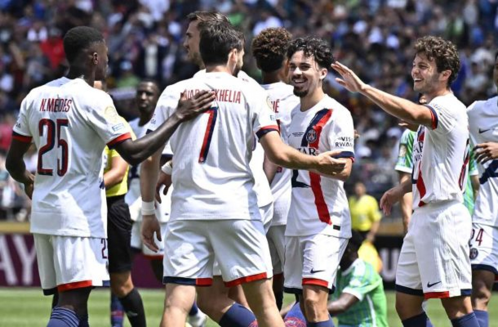 Sem brilho, PSG vence o Seattle e avan&ccedil;a &agrave;s oitavas do Mundial de Clubes